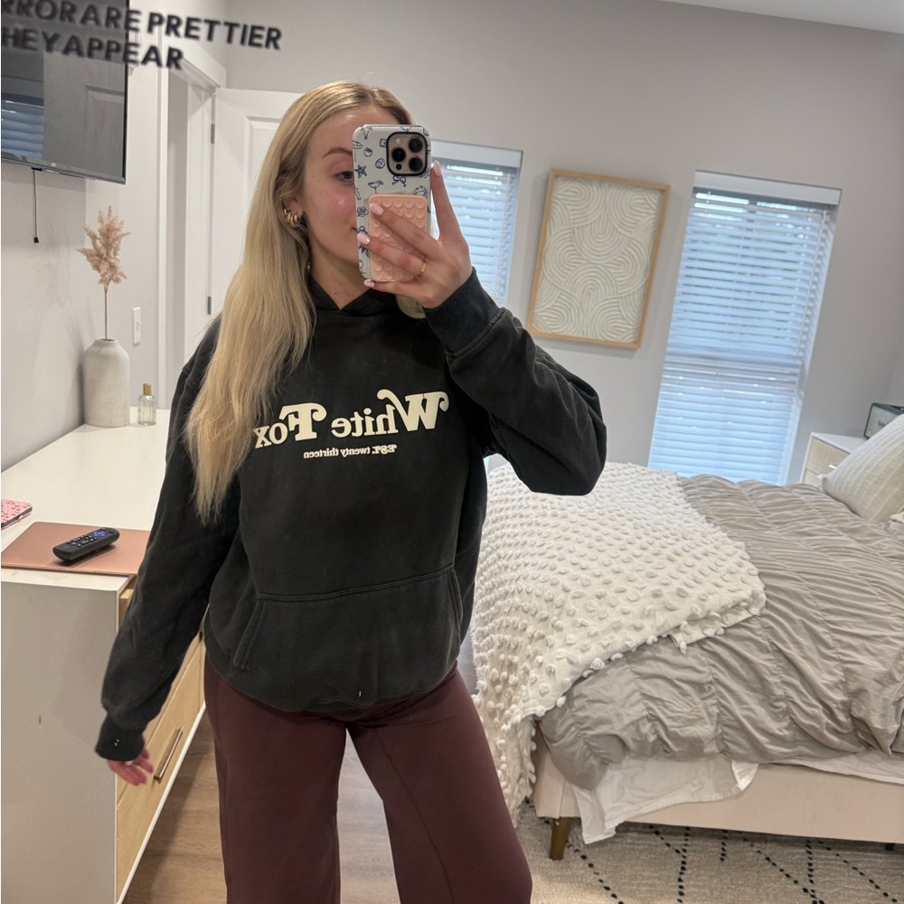 White Fox Boutique Hoodie M/L - Picture 6 of 9